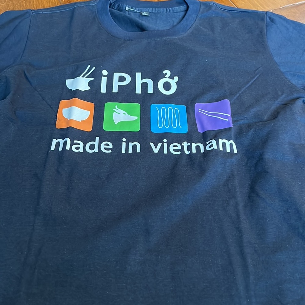 IPho made in Vietnam print tshirt short sleeve color navy New no tags Medium - Picture 7 of 9